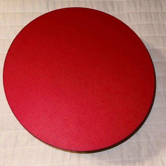 Tango Red Snakeskin Round Pebbled Faux Leather Vinyl Placemat set of 6 - Picture 1 of 8